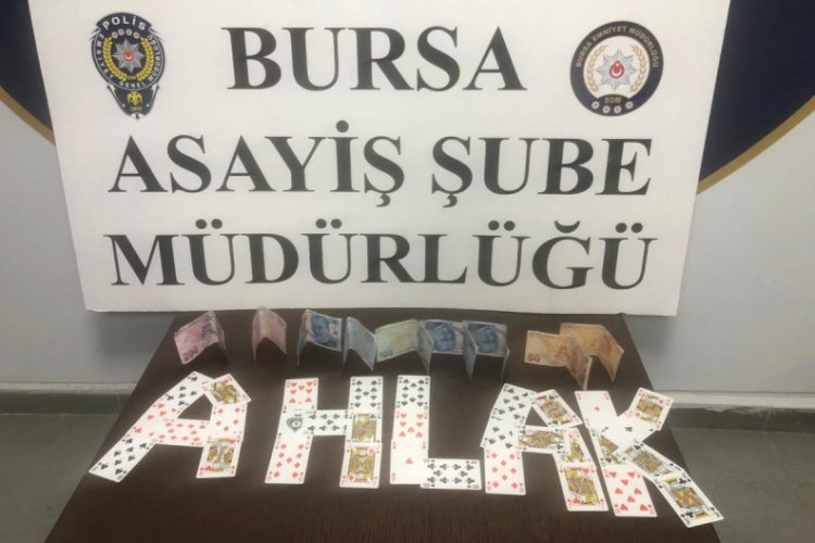 Bursa'da yeni yıla kumar oynayarak girenlere ceza