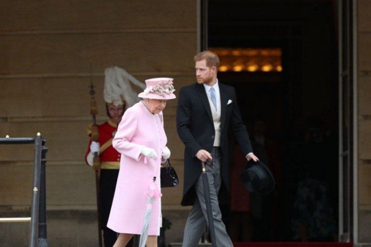 Kraliçe Elizabeth'ten Prens Harry'ye veto!