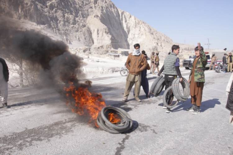 Pakistan'da madencilere yapılan saldırıyı DEAŞ üstlendi