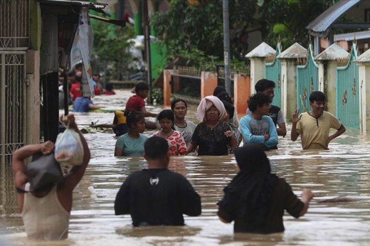 Endonezya'da 4 bin 440 kişi selden etkilendi