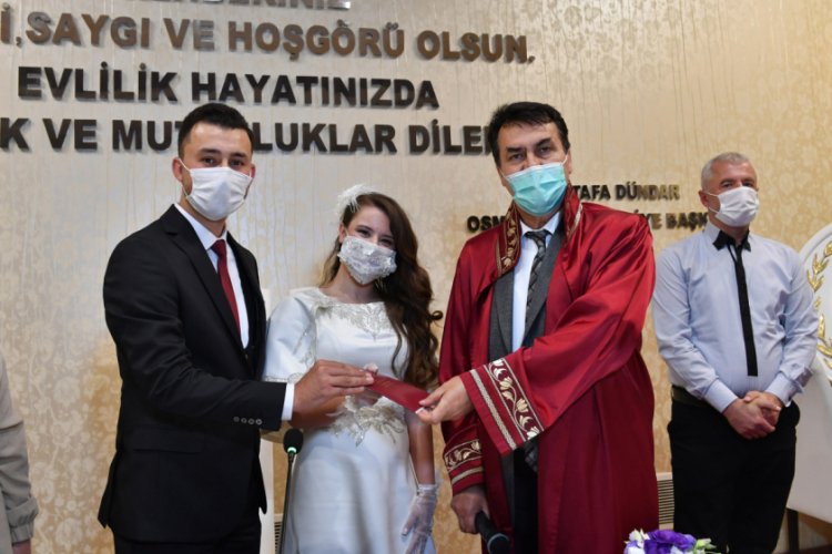 Bursa Osmangazi'de 6 bin 52 çift mutluluğa 'evet' dedi