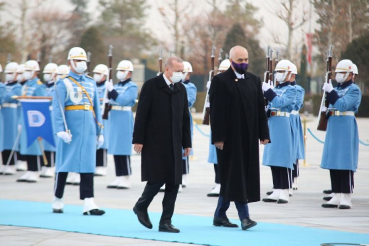 Erdoğan, Arnavutluk Başbakanını resmi törenle karşıladı