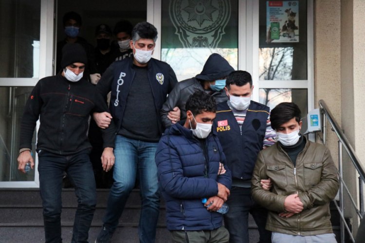 Sakarya'da polis ekiplerince yakalanan bin 587 kişi tutuklandı