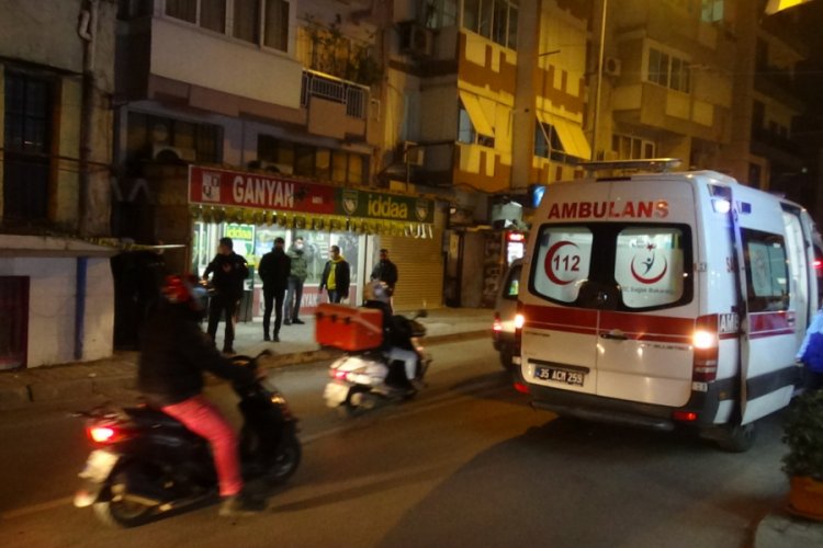 İzmir'de vahşet: Babasını 25 yerinden bıçaklayarak öldürdü