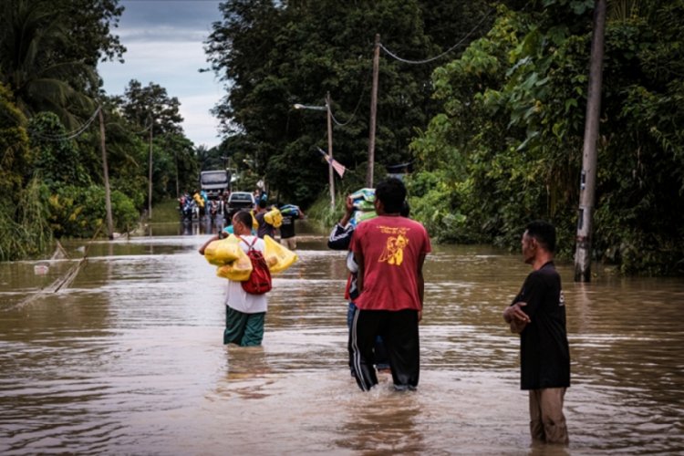 Malezya'da sel nedeniyle 34 binden fazla kişi tahliye edildi