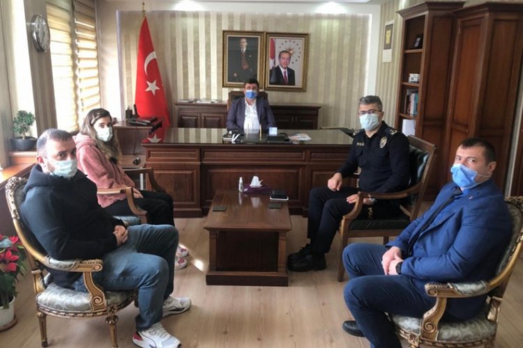 Rehin alınan hemşireden, kendini kurtaran kahraman emniyet m&uuml;d&uuml;r&uuml;ne teşekk&uuml;r ziyareti