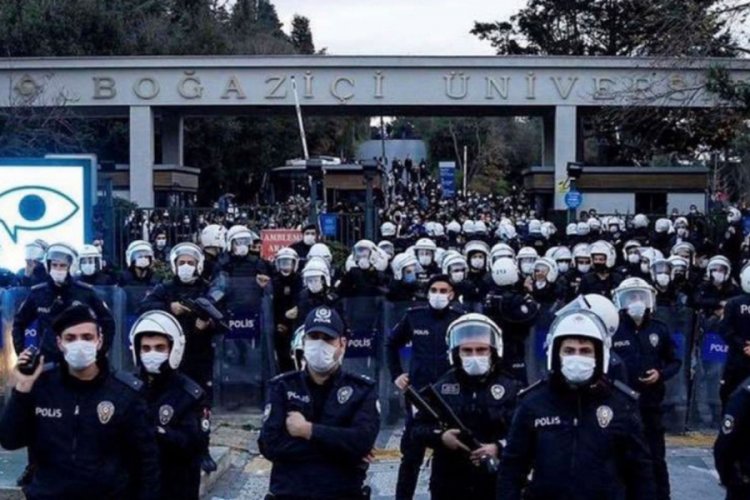 Boğaziçi'nde rektör protestosu: 21 kişi adliyeye sevk edildi
