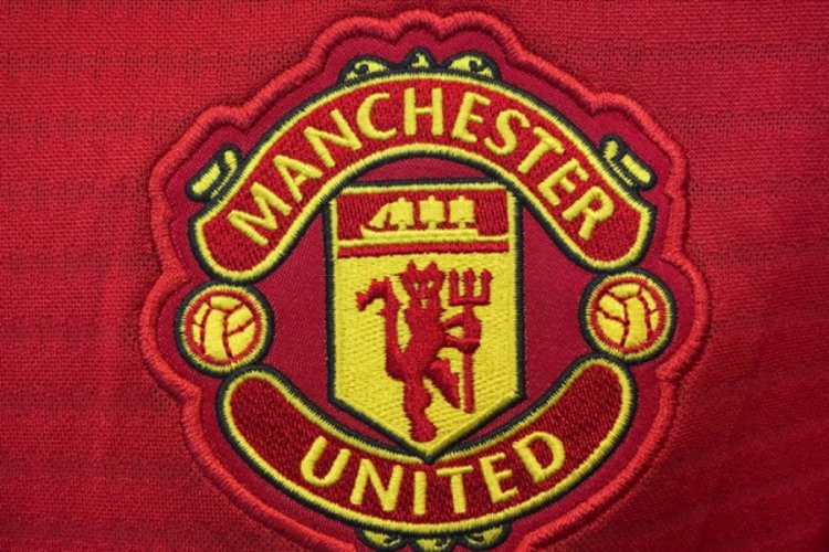Manchester United, Amad Diallo'yu renklerine bağladı