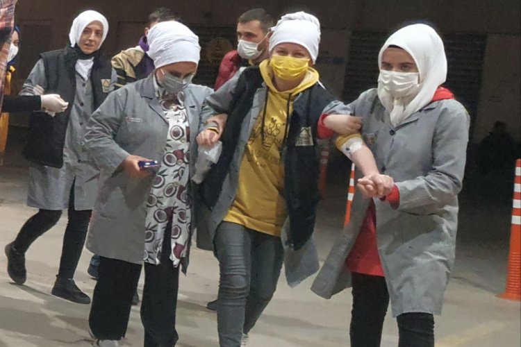 Bursa'da tekstil fabrikasında 20 kadın işçi, boyadan zehirlendi