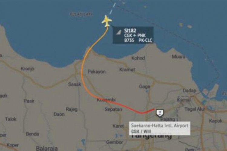 Endonezya yolcu uçağı seferini yaparken havada kayboldu!