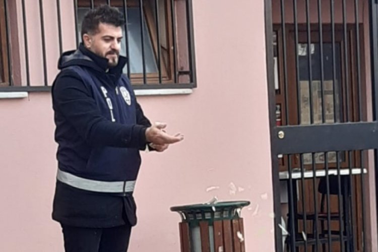 Bursa'da sokak hayvanlarına polis şefkati