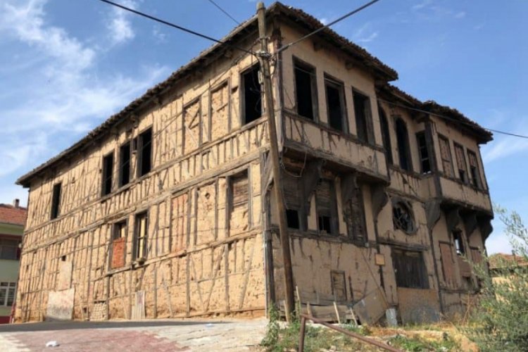 Osmaneli'ndeki "Papazın evi"nde restorasyon çalışması başlatıldı