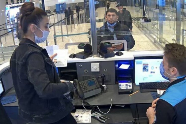 Sahte pasaportla kaçmaya çalışan terörist havalimanında yakalandı
