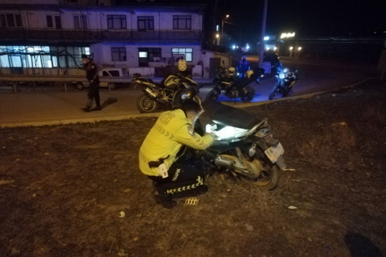 Bursa'da polisin "dur" ihtarına uymayınca kaza yaptı