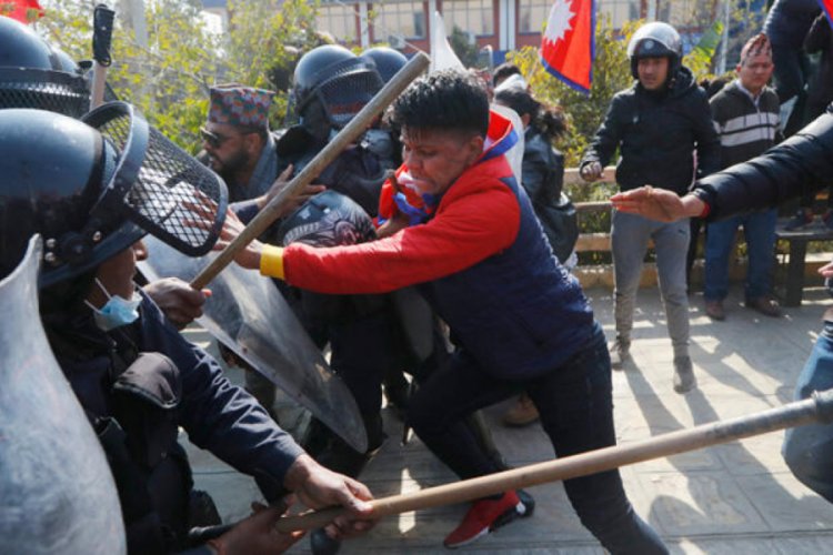 Nepal'de 'Hindu devleti' olma ve monarşiye dönme talebiyle gösteri düzenlendi