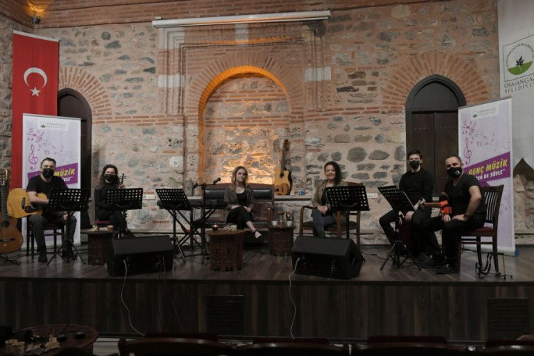 Bursa Osmangazi'de sohbet tadında müzik
