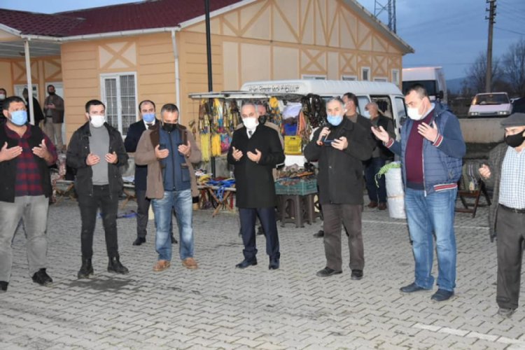 Bursa'daki bu ilçede hayvan pazarı dualar ile açılıyor