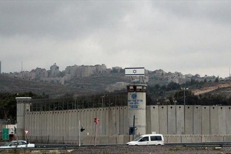 Hamas: İsrail hapishanelerindeki Filistinli mahkumlar Kovid-19'dan dolayı büyük tehlike altında