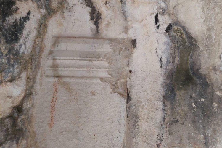 Bursa'da Roma dönemine ait oda mezarda patlayıcı için yerleştirilmiş kablolar bulundu