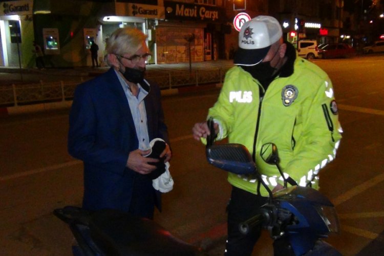 Bursa'da ehliyetsiz sürücü 3 bin 12 TL ceza yedi, kalan yolu yaya olarak devam etti