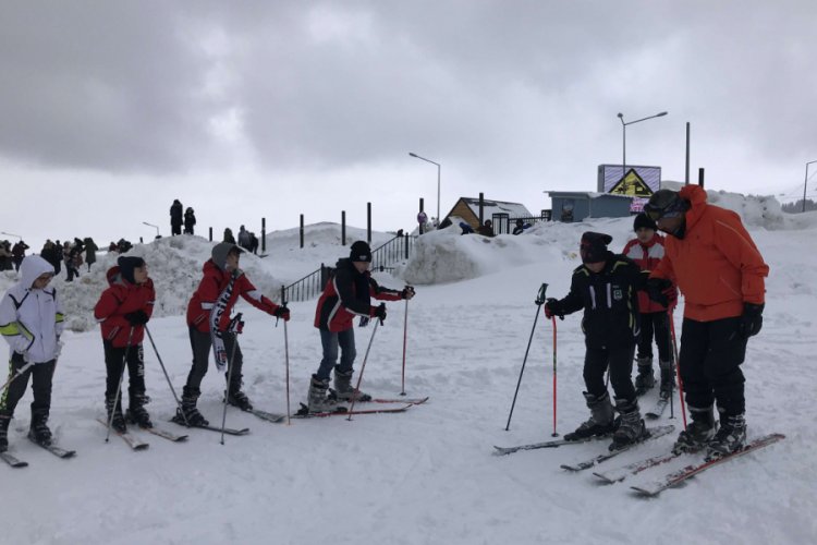Bursa'da Kayak-Snowboard kampları başlıyor