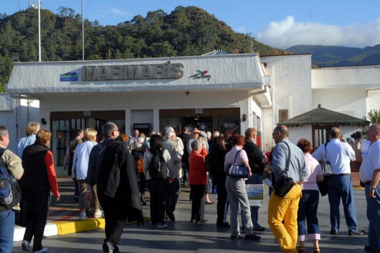 Yunanistan'a ticari vize başvuruları kabul edilmeye başlandı