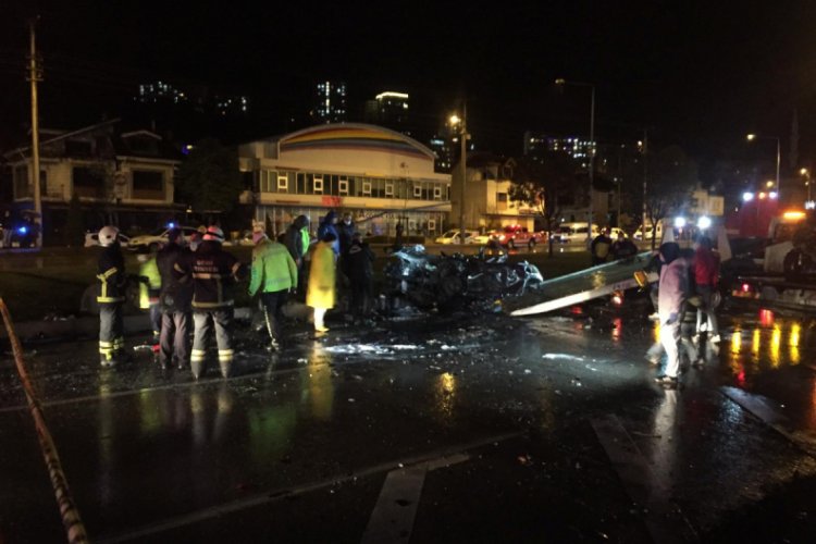Kazada yanan otomobilde &ouml;len kişi eski milletvekilinin oğlu &ccedil;ıktı