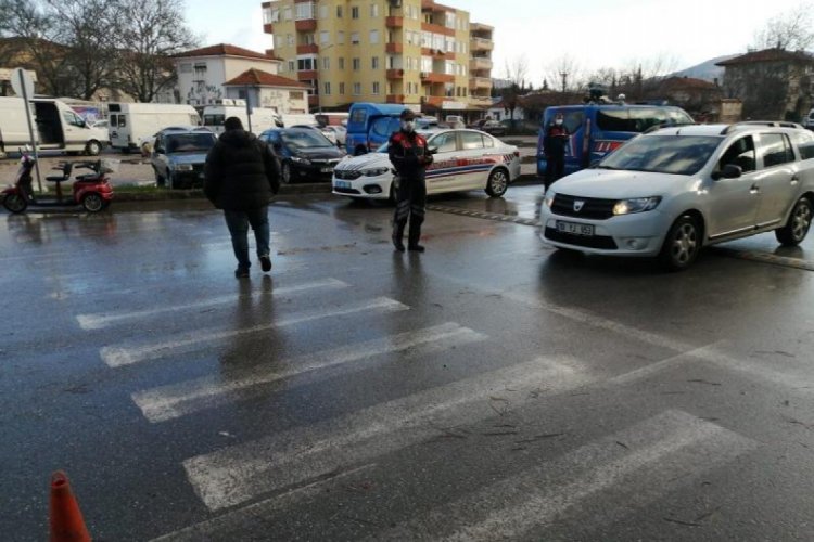 Balıkesir'de, jandarmadan 69 araca 36 bin lira ceza