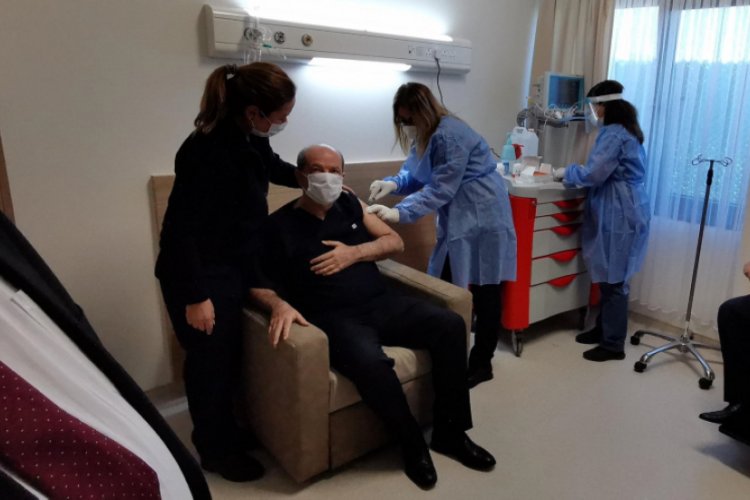 KKTC Cumhurbaşkanı Tatar, korona aşısı oldu