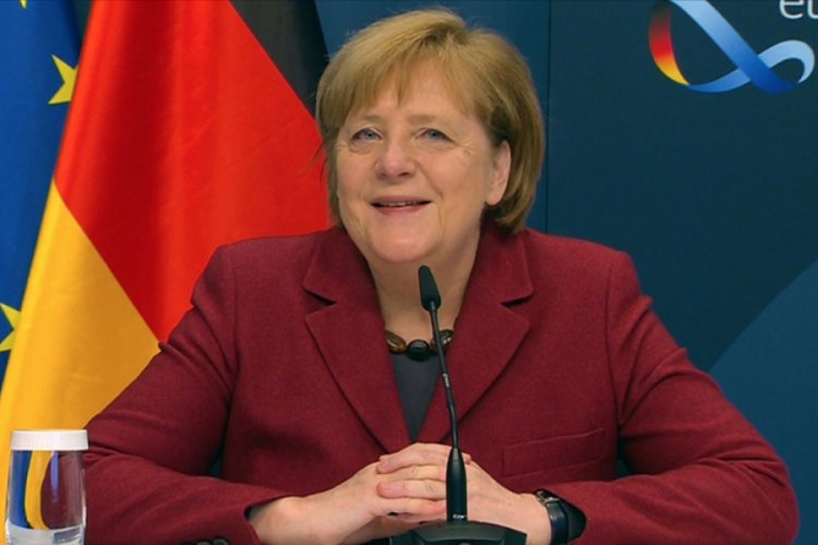 Merkel'in yerine ge&ccedil;ecek adaylar T&uuml;rkiye'ye nasıl bakıyor?