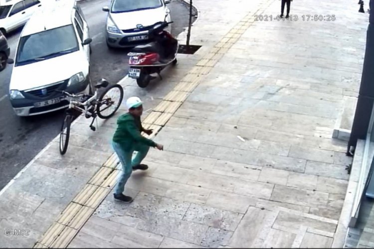 &Ccedil;ocukların torpil şakası esnafın aklını başından aldı