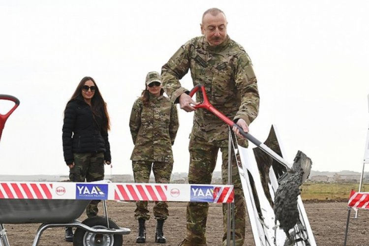 Aliyev işgalden kurtarılan Fuzuli'de yeni havalimanının temelini attı