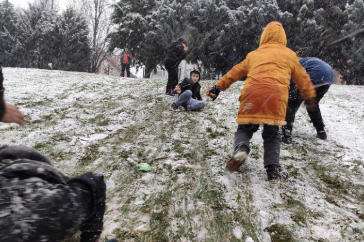 İstanbul'da karın keyfini yine çocuklar çıkardı