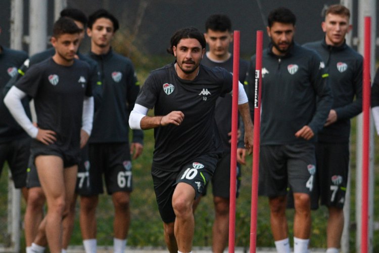 Özer Hurmacı, ilk yarıda bin 198 dakika kaçırdı