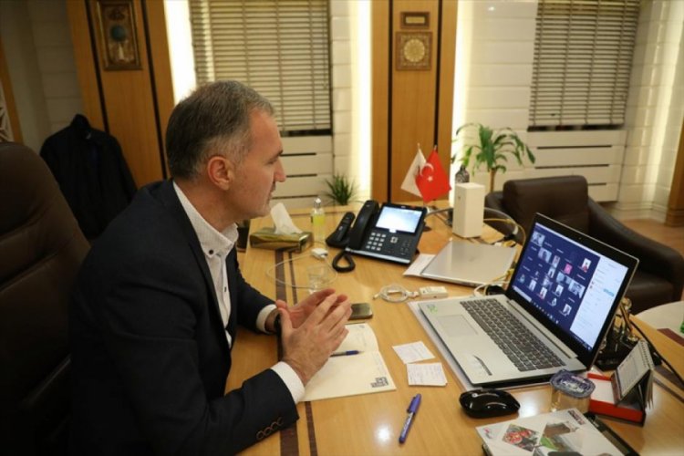 Bursa İnegöl Belediye Başkanı Taban, 100 gençle bir araya geldi