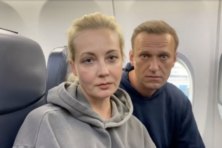 Rus muhalif lider Navalnıy, Moskova'ya dönüyor