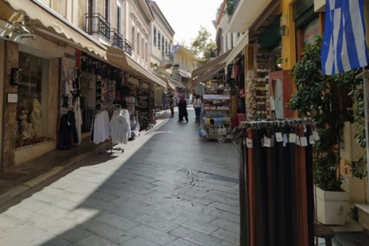 Yunanistan'dan normalleşme adımı: D&uuml;kkanlar a&ccedil;ılıyor