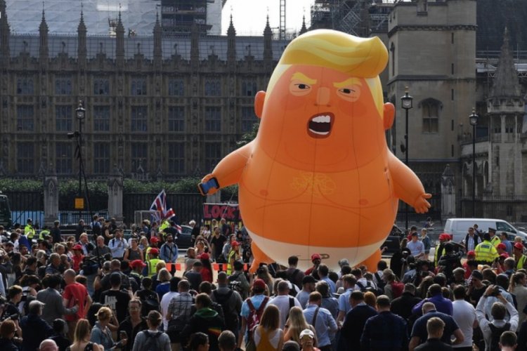 'Bebek Trump' balonu müzede sergilenecek