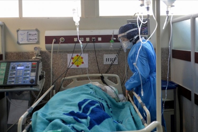 İran'da son 24 saatte Kovid-19'dan 84 kişi hayatını kaybetti