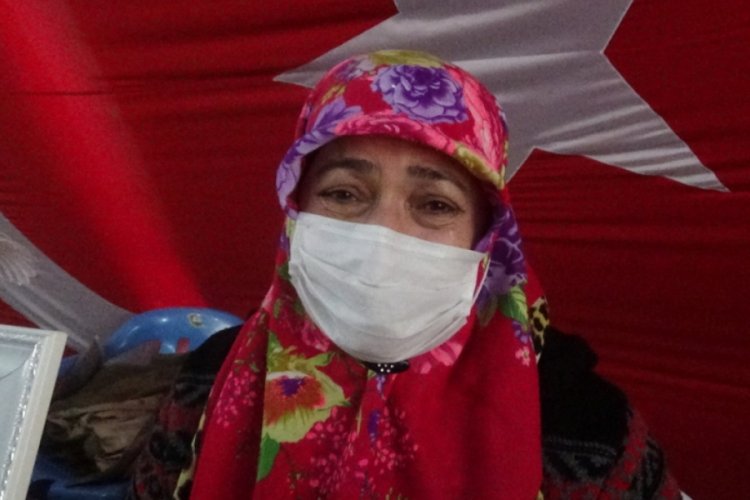 Evlat n&ouml;betindeki anne: HDP bizim ciğerimizi yaktı