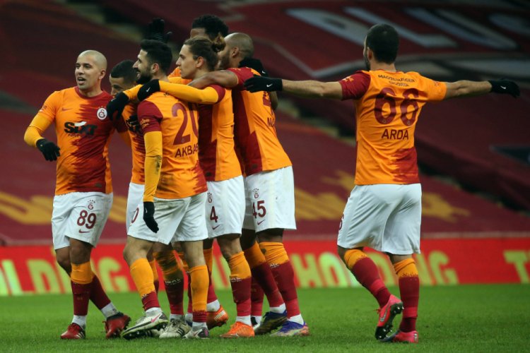Galatasaray derbiyi farklı telafi etti