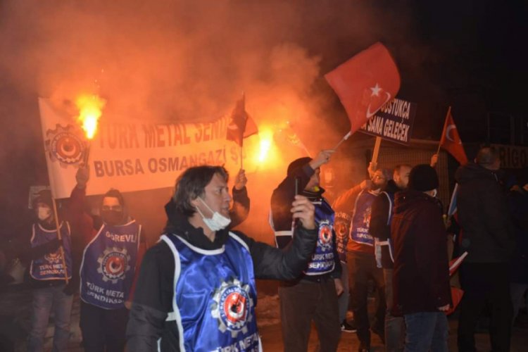 Bursa'daki dev fabrikada işçiler ayaklandı! (ÖZEL HABER)