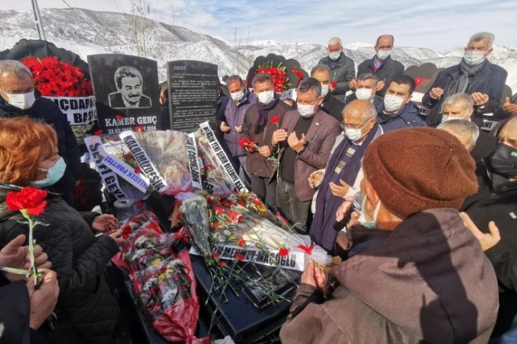 Kamer Genç, memleketi Tunceli'de mezarı başında anıldı