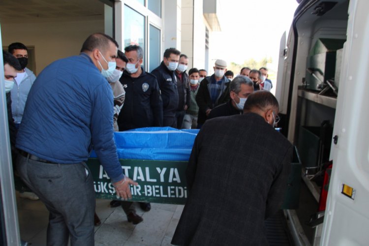 Antalya'da feci kaza: 2 ölü