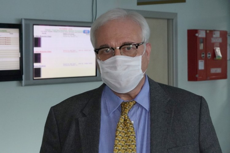 Profes&ouml;r &Ouml;zl&uuml;: Aşı vurulur vurulmaz insanlar g&uuml;vende olamazlar