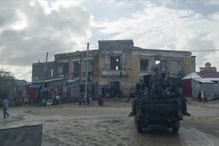 Somali'de ulusal ordu ile Jubaland askerleri &ccedil;atışmaya başladı
