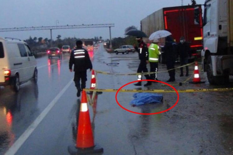 &Ccedil;arptı, &ouml;ld&uuml;rd&uuml;, arabasını kontrol edip ka&ccedil;tı