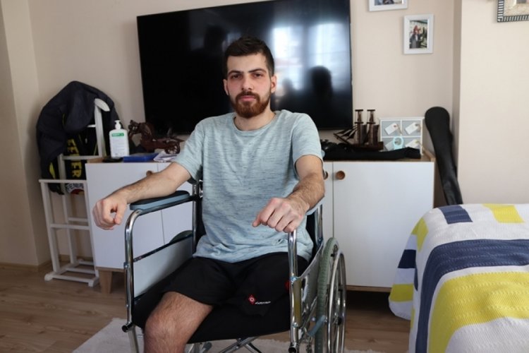 Ölümden dönen genç sağlıkçı iki bacağını da kaybetti