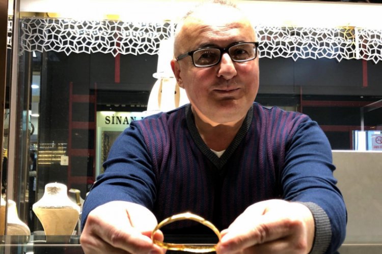 Kuyumcunun dikkati sahte altın şebekesini &ccedil;&ouml;kertti