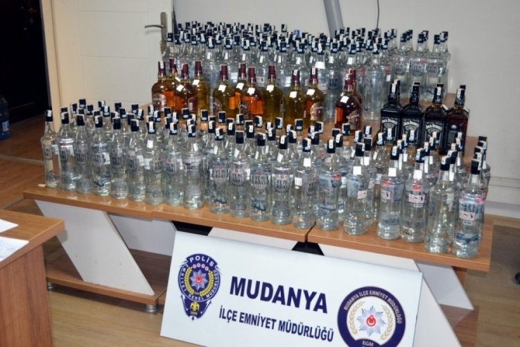 Bursa'da 300 litre sahte içki ele geçirildi
